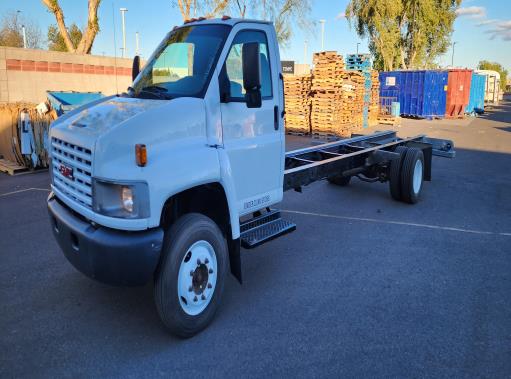 Used 2008 26 ' Cab and Chassis for sale