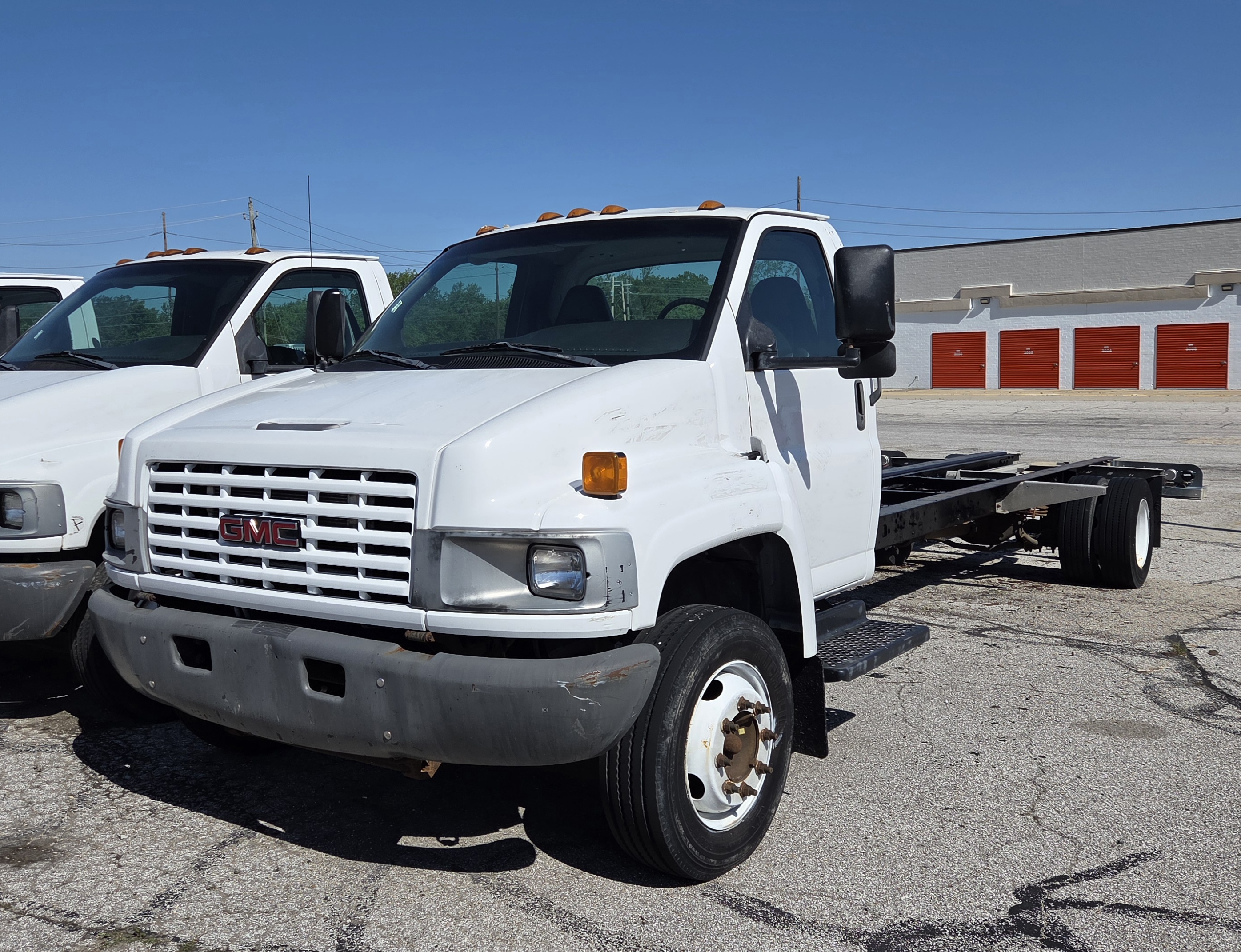 Used 2008 26 ' Cab and Chassis for sale