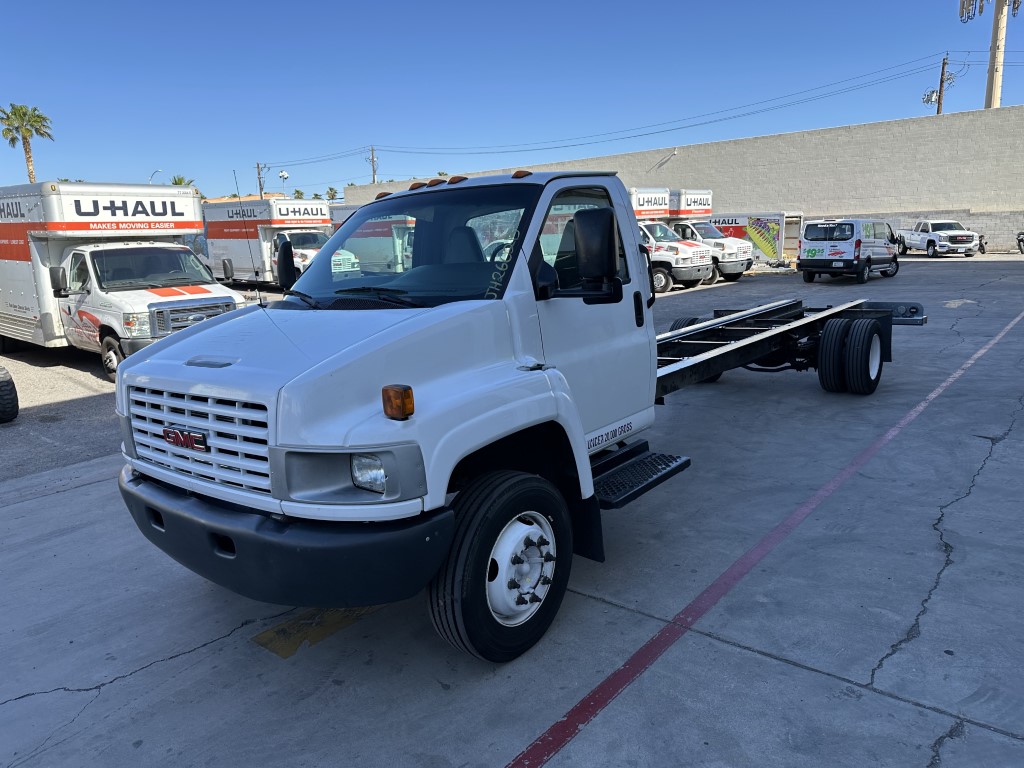 Used 2008 26 ' Cab and Chassis for sale