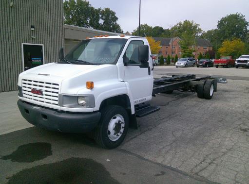 Used 2008 26 ' Cab and Chassis for sale