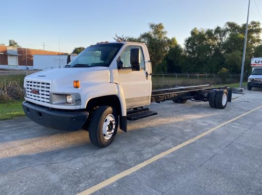 Used 2006 26 ' Cab and Chassis for sale