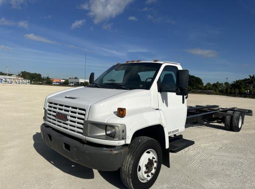 Used 2008 26 ' Cab and Chassis for sale