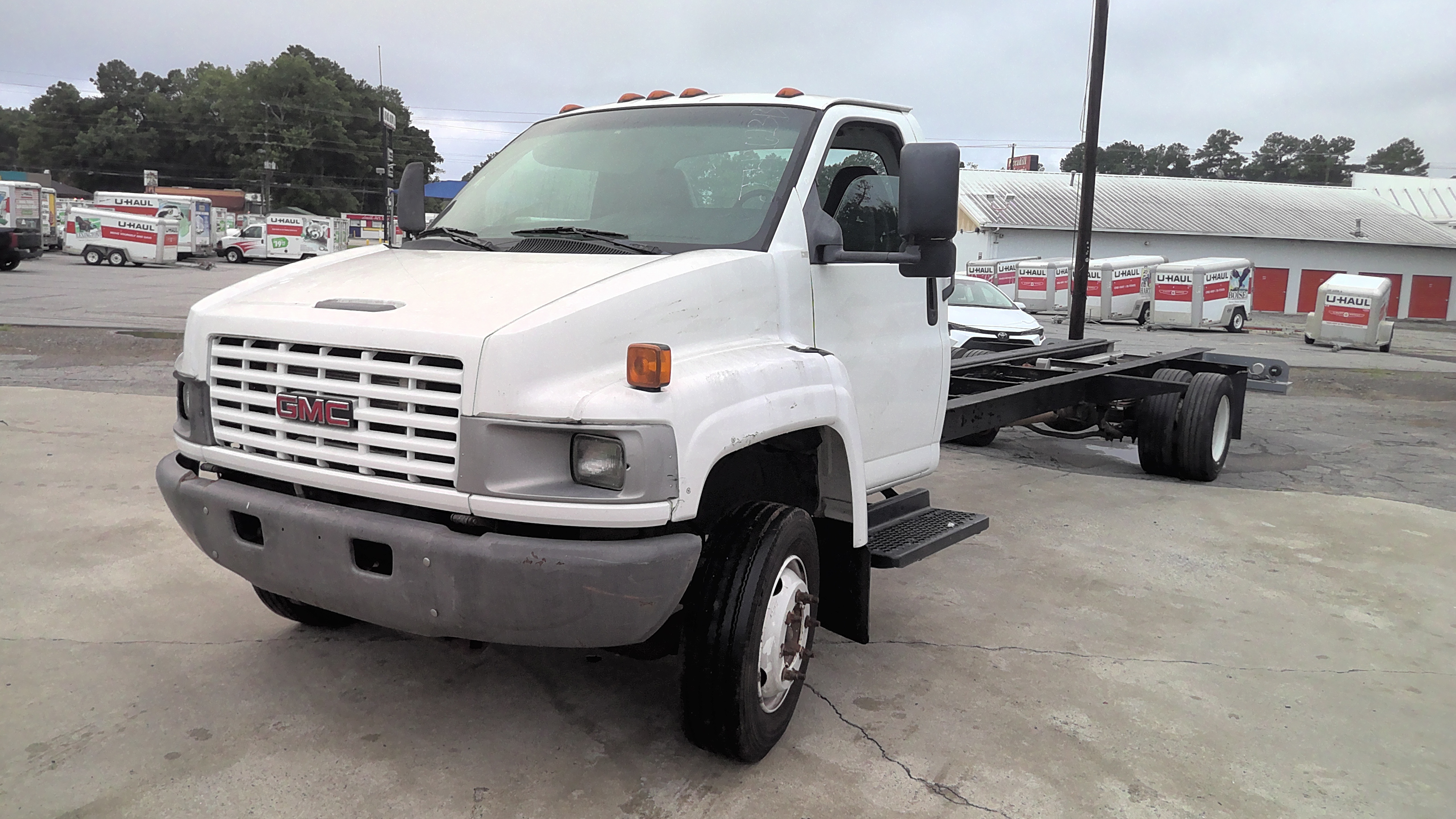 Used 2008 26 ' Cab and Chassis for sale