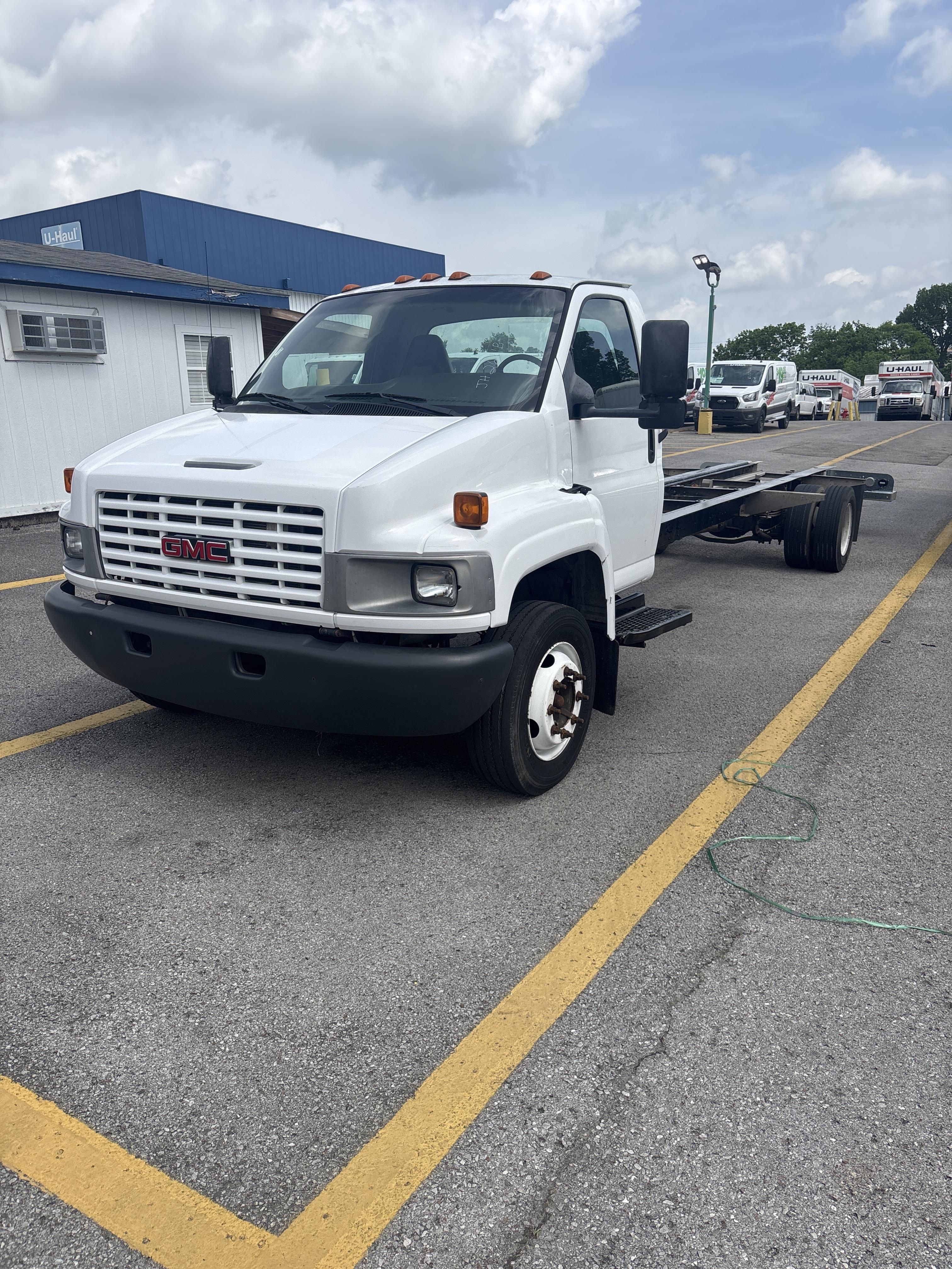 Used 2008 26 ' Cab and Chassis for sale