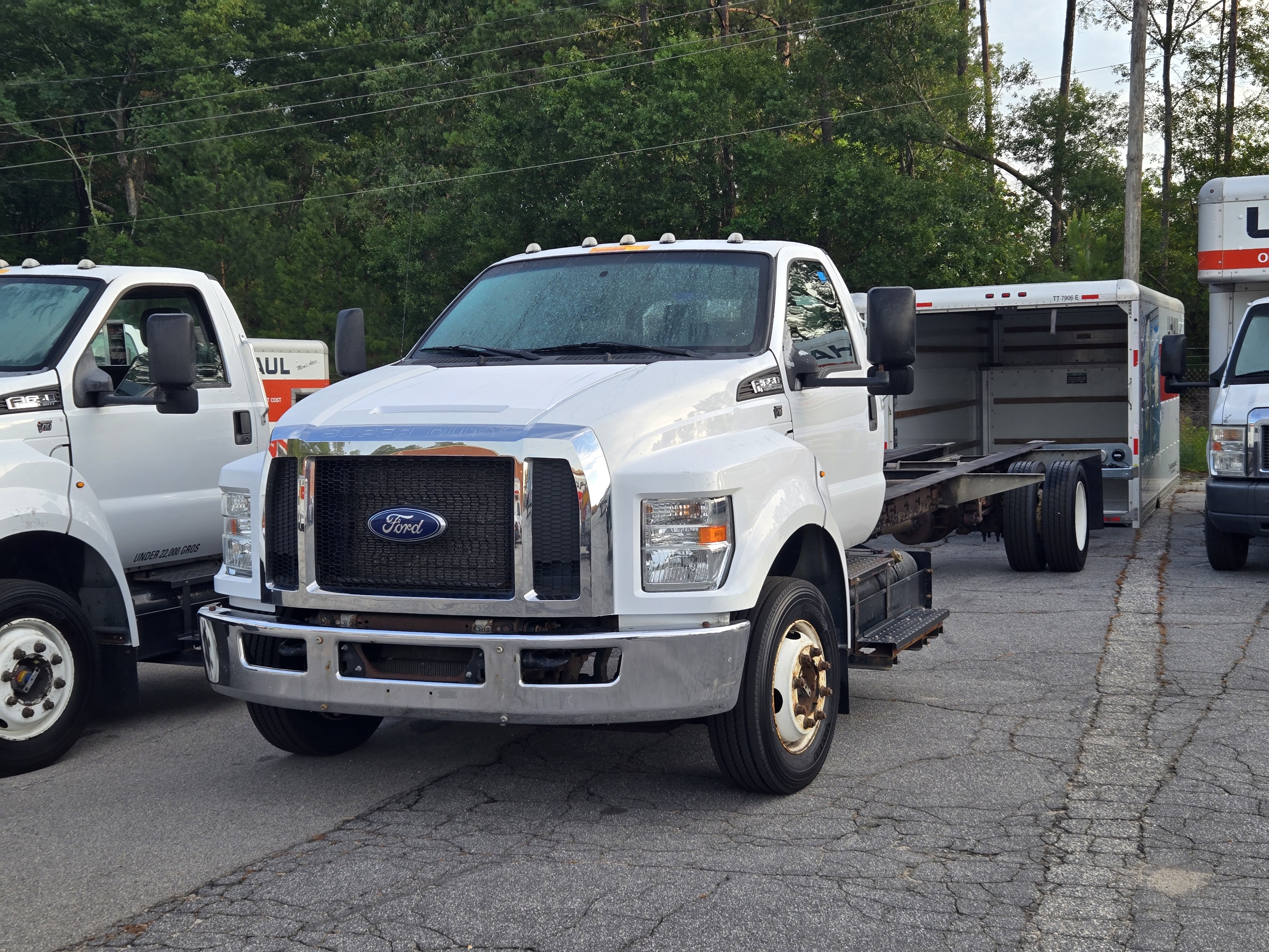 Used 2016 26 ' Cab and Chassis for sale