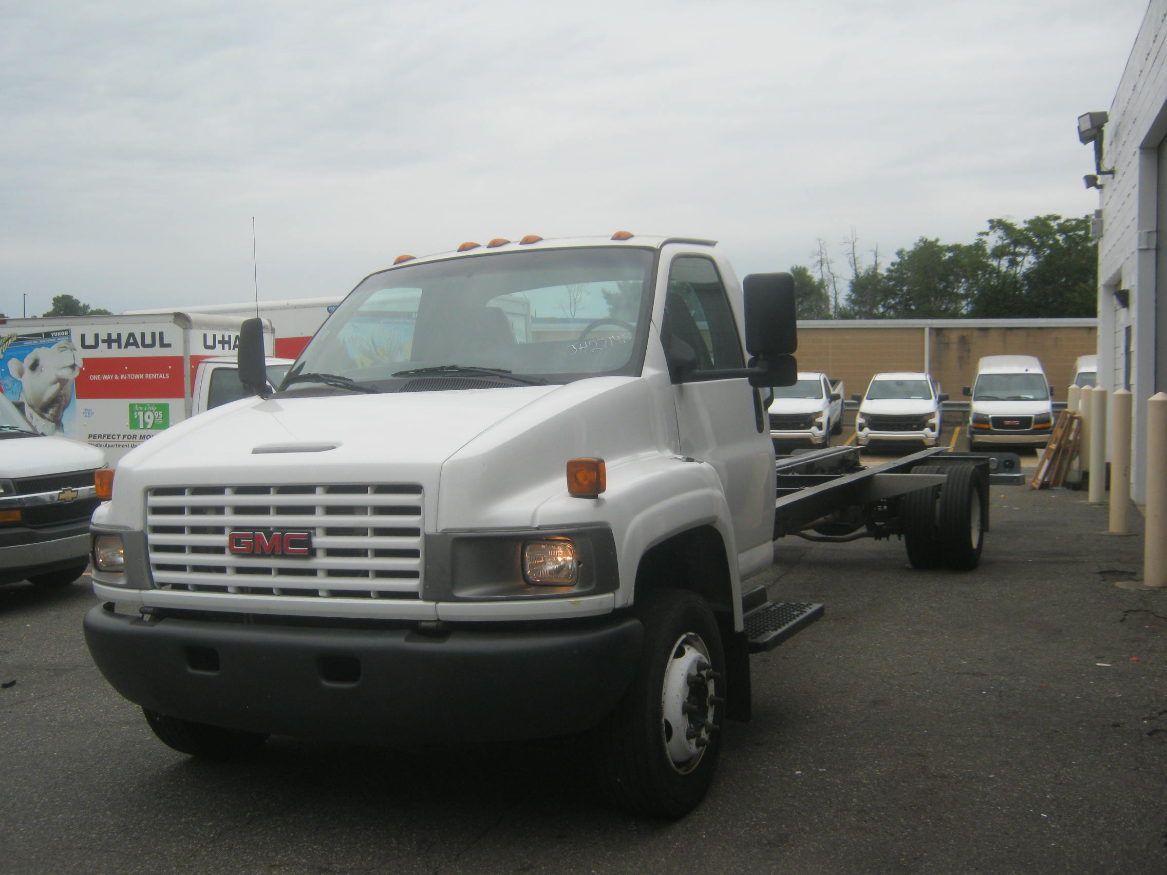 Used 2008 26 ' Cab and Chassis for sale