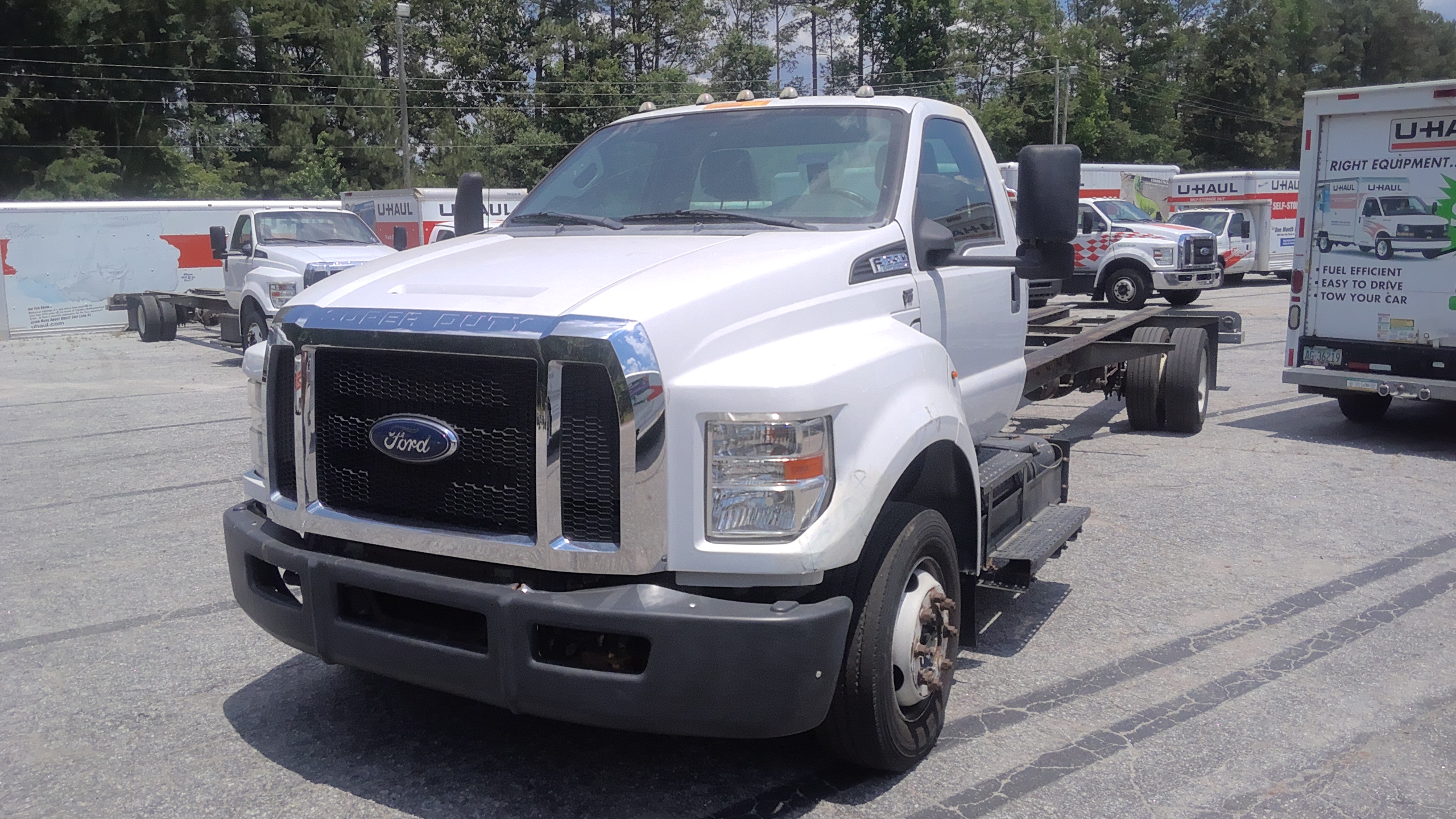 Used 2016 26 ' Cab and Chassis for sale