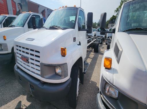 Used 2006 26 ' Cab and Chassis for sale