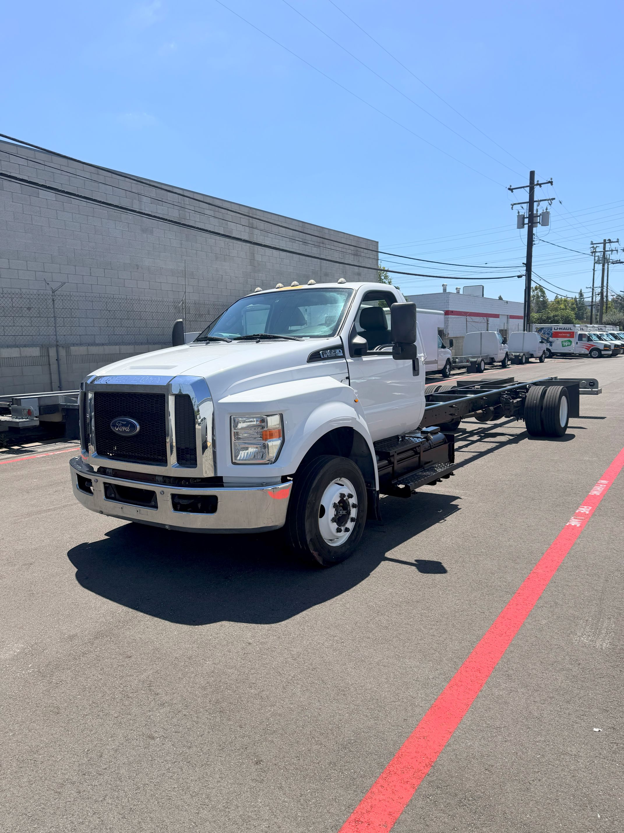 Used 2016 26 ' Cab and Chassis for sale