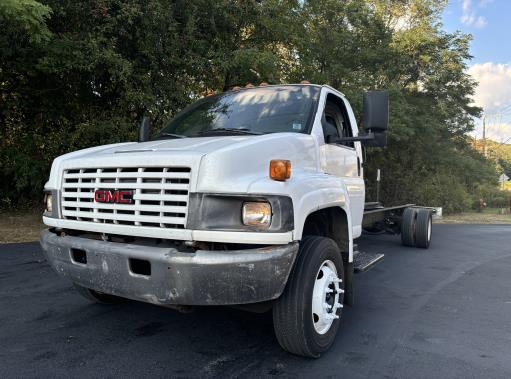 Used 2006 26 ' Cab and Chassis for sale
