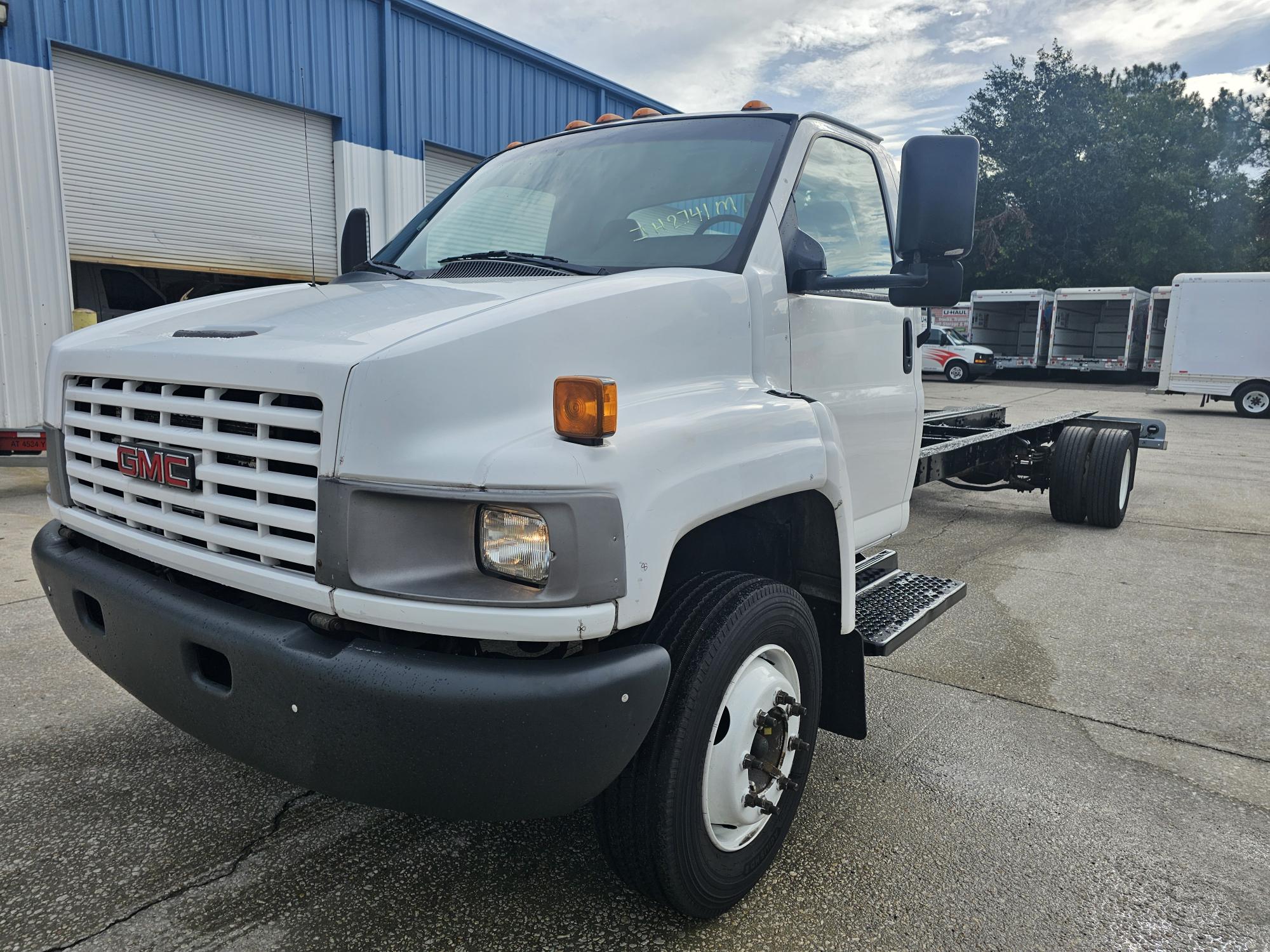 Used 2006 26 ' Cab and Chassis for sale