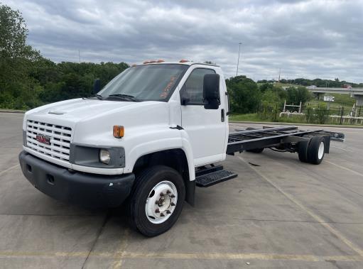 Used 2006 26 ' Cab and Chassis for sale