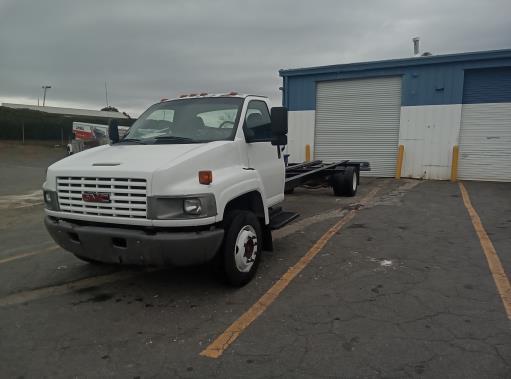 Used 2006 26 ' Cab and Chassis for sale