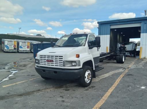 Used 2008 26 ' Cab and Chassis for sale