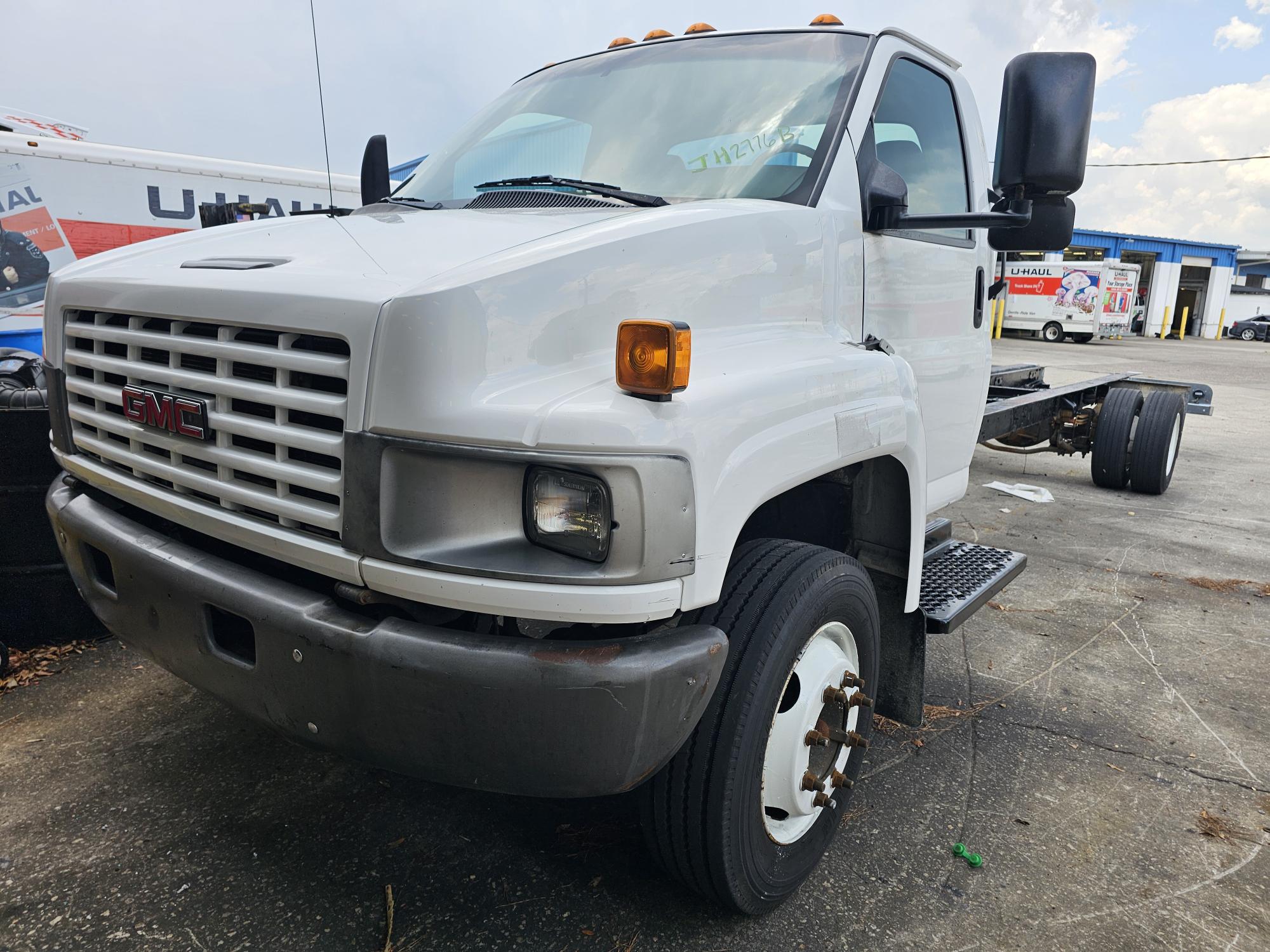 Used 2008 26 ' Cab and Chassis for sale