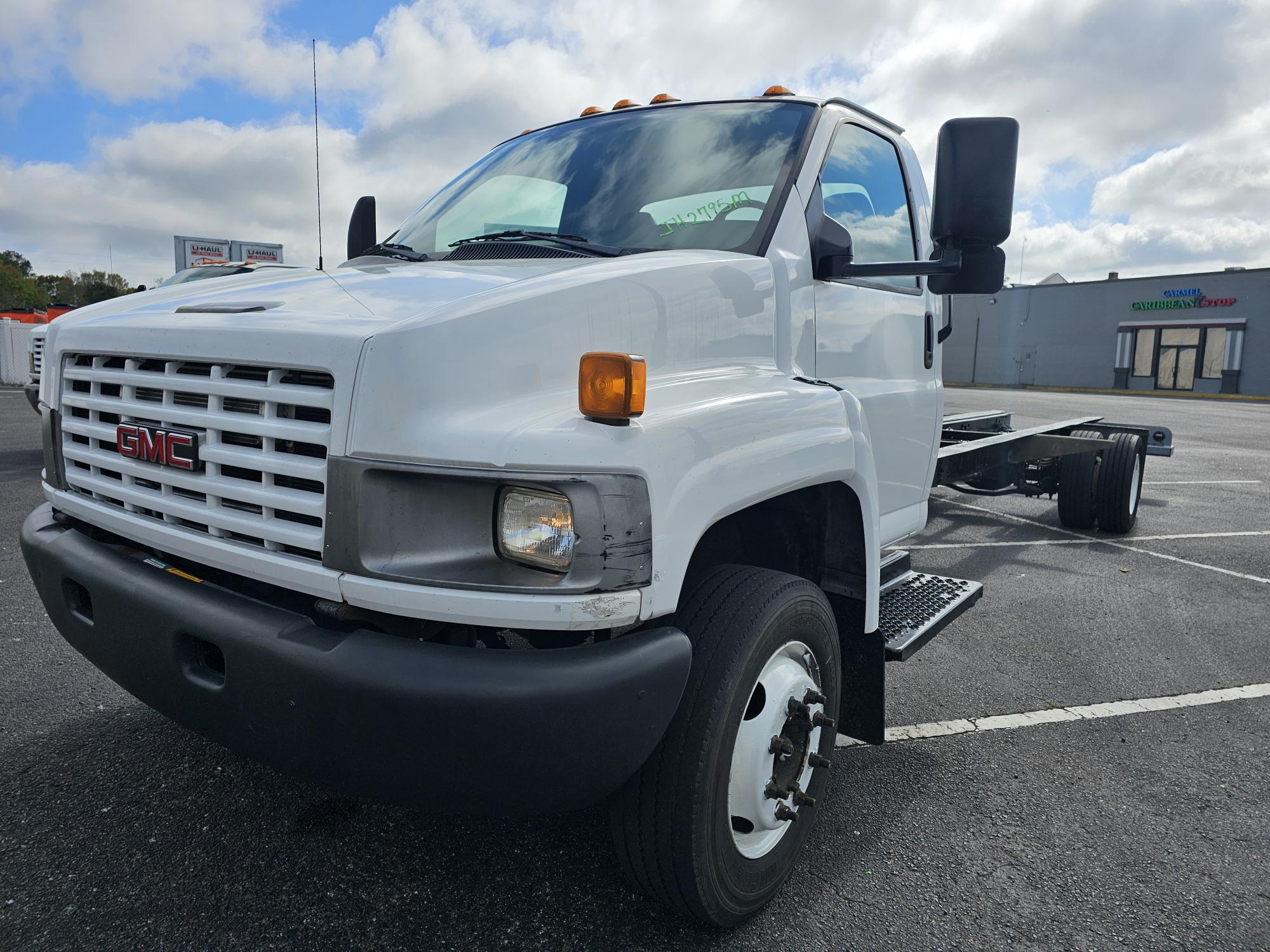 Used 2006 26 ' Cab and Chassis for sale