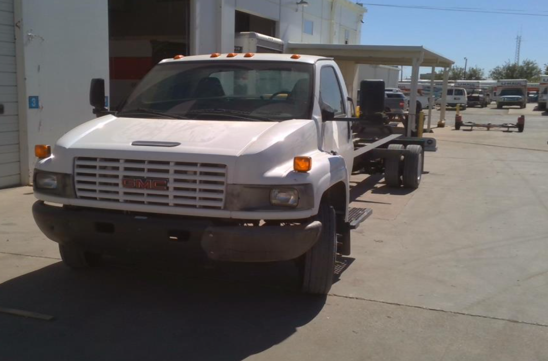 Used 2008 26 ' Cab and Chassis for sale