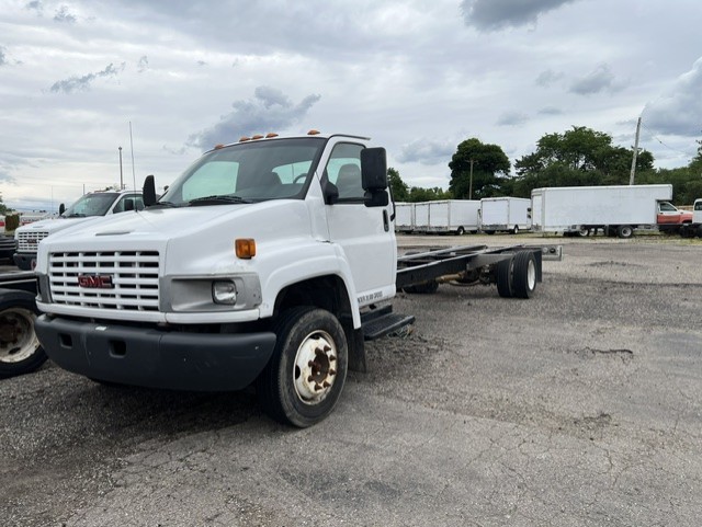 Used 2008 26 ' Cab and Chassis for sale