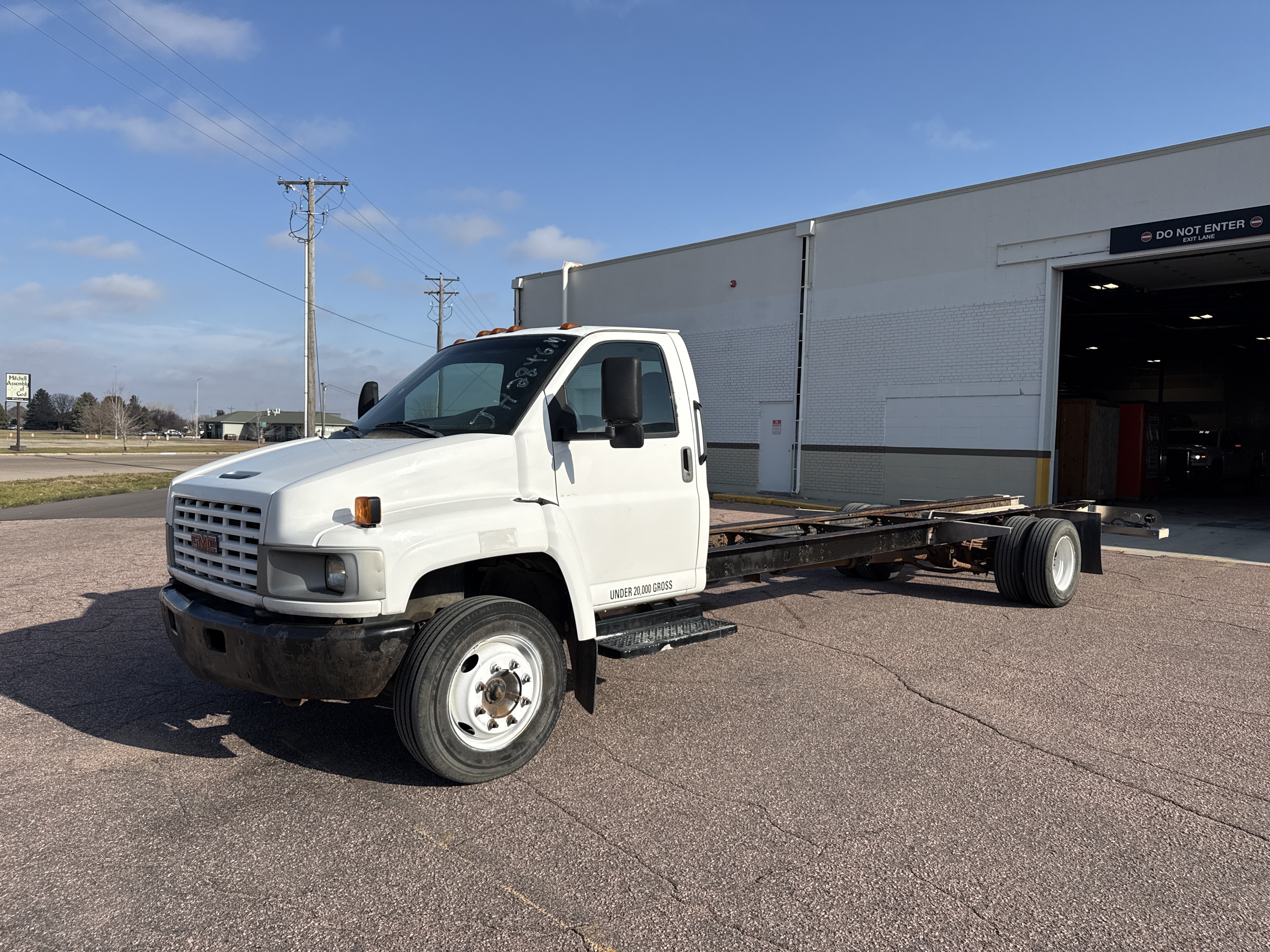Used 2006 26 ' Cab and Chassis for sale