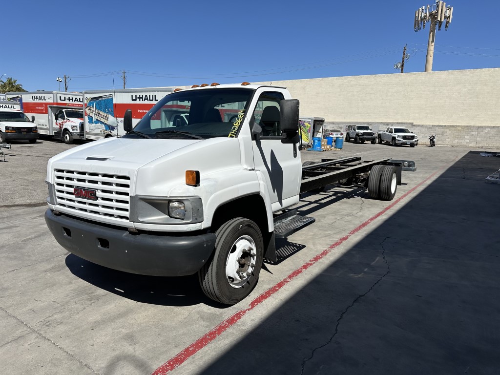 Used 2006 26 ' Cab and Chassis for sale