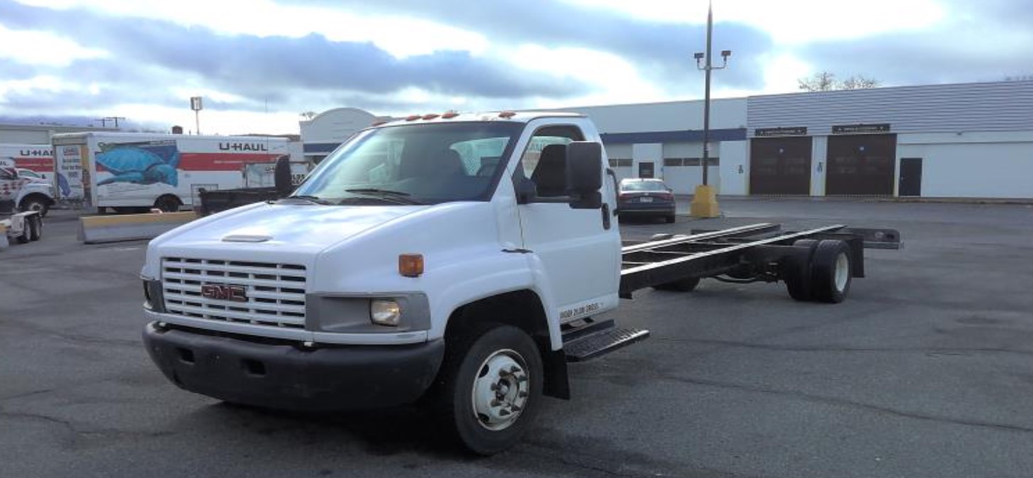 Used 2006 26 ' Cab and Chassis for sale