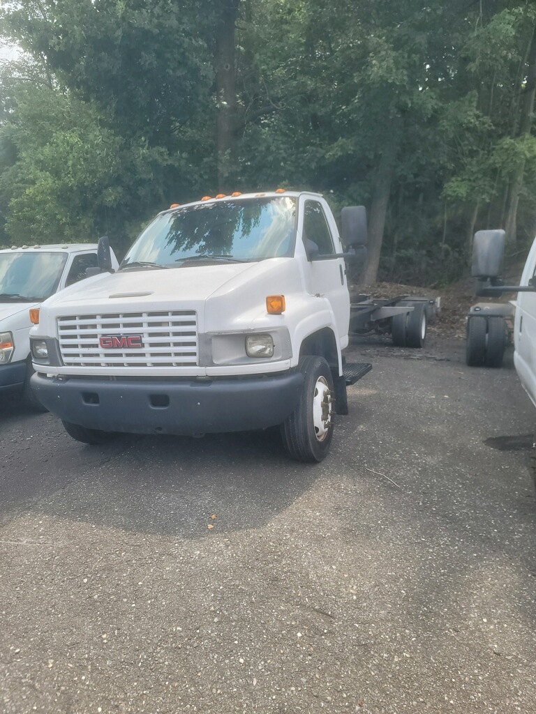 Used 2008 26 ' Cab and Chassis for sale