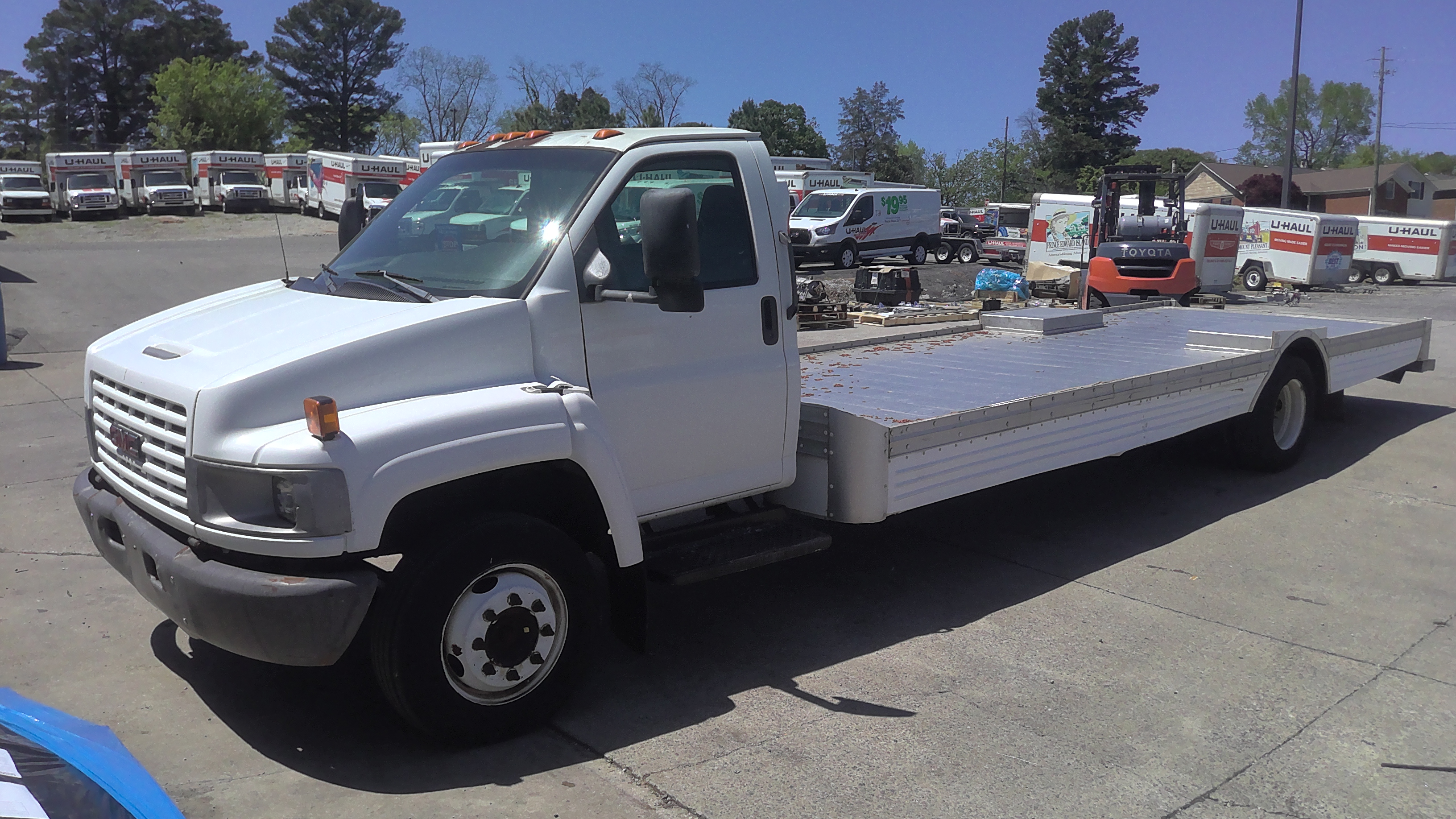 Used 2006 26 ' Cab and Chassis for sale