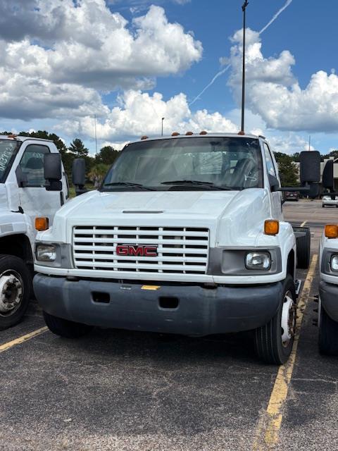 Used 2008 26 ' Cab and Chassis for sale