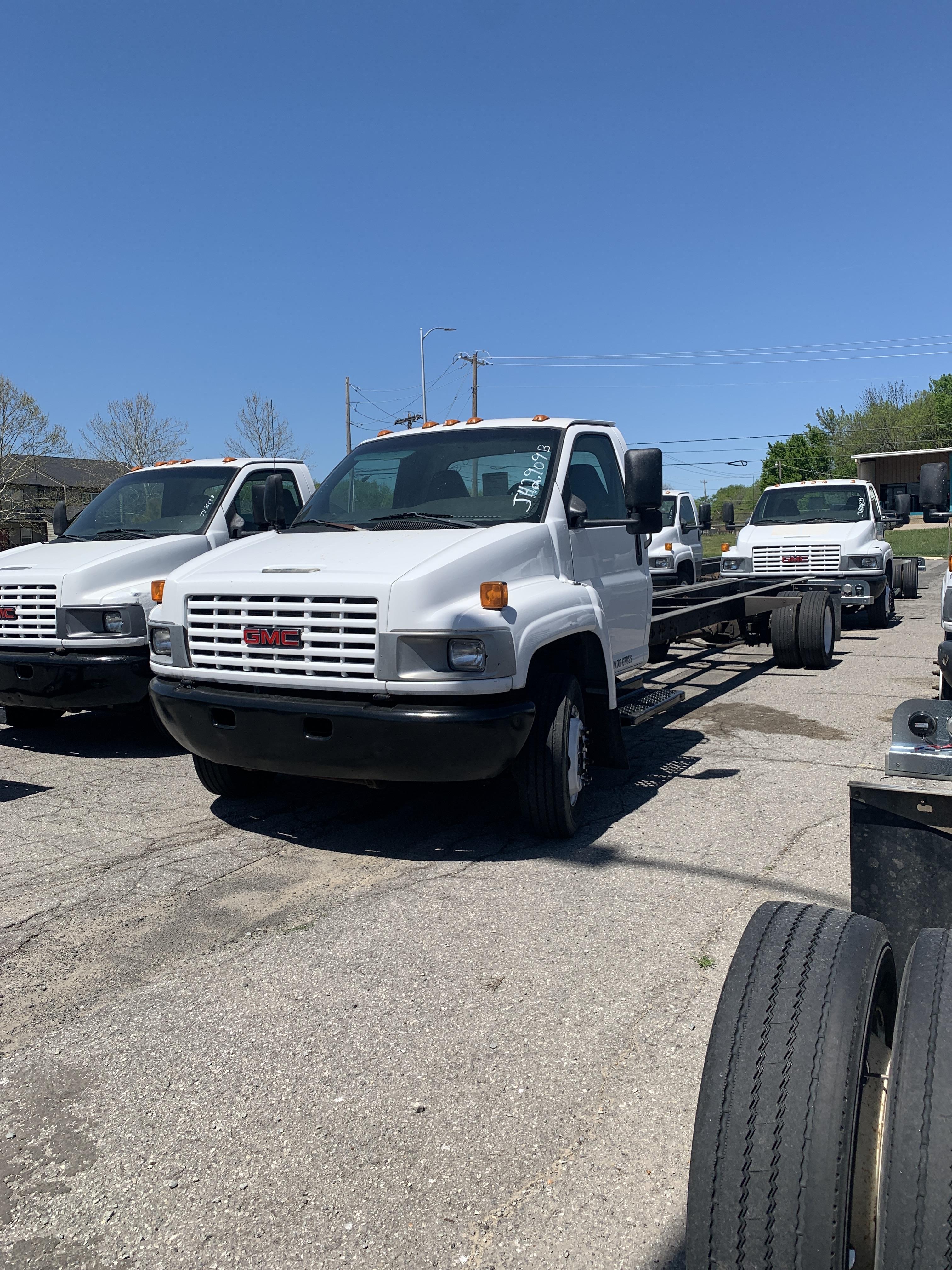Used 2008 26 ' Cab and Chassis for sale
