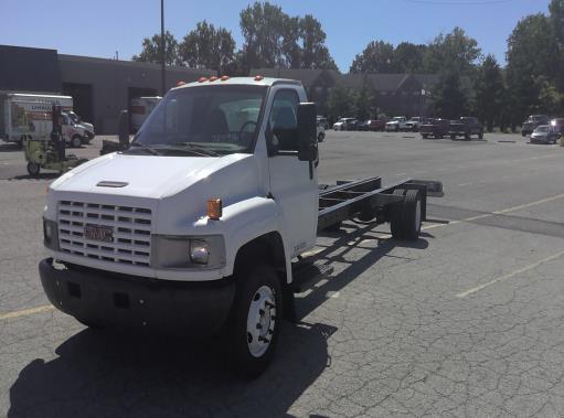 Used 2008 26 ' Cab and Chassis for sale