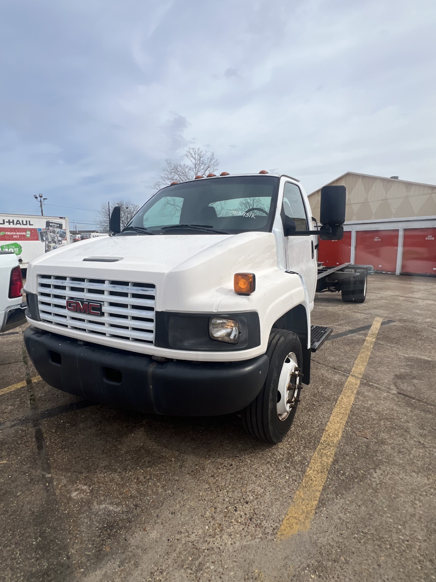 Used 2005 26 ' Cab and Chassis for sale