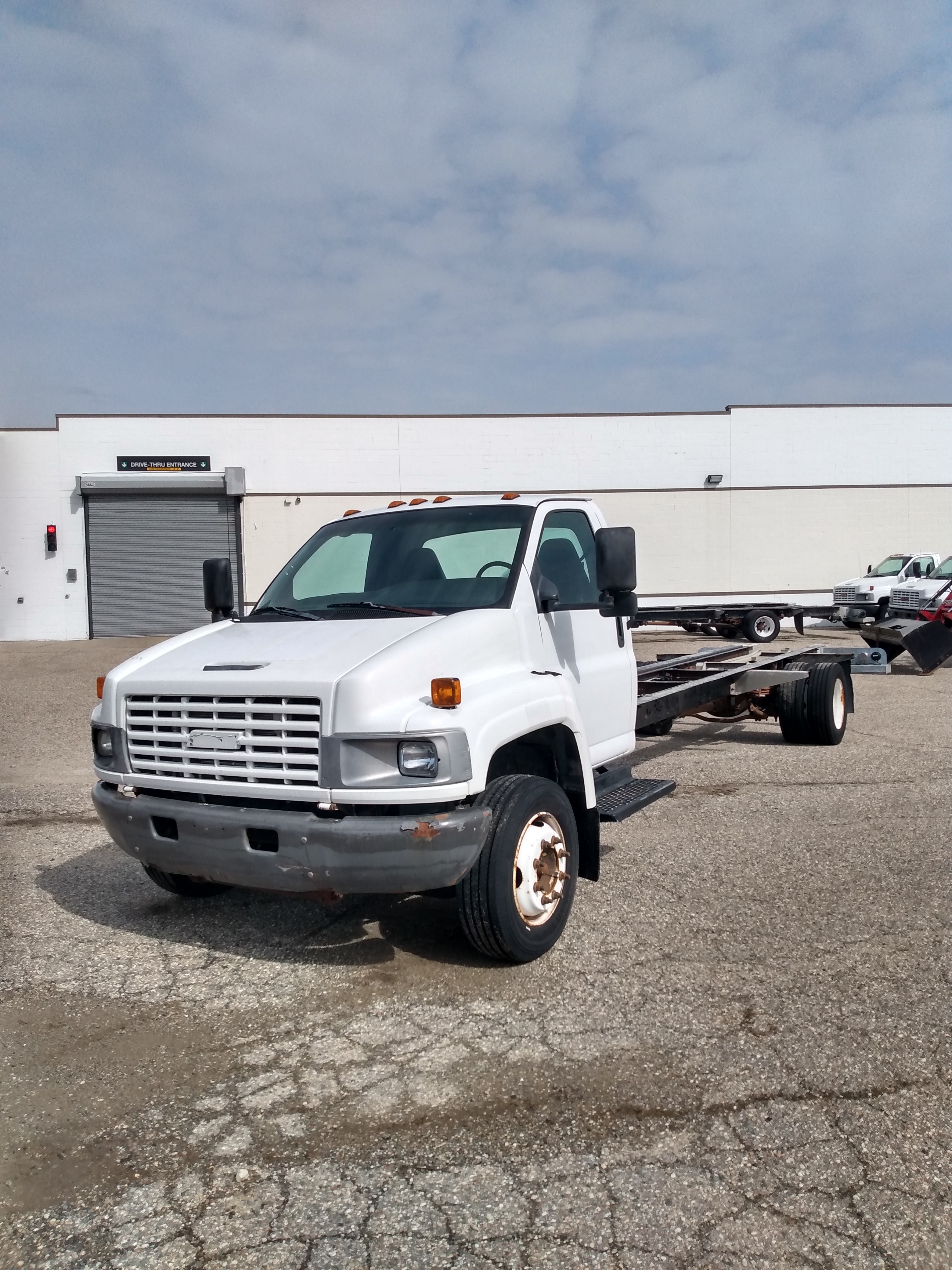 Used 2008 26 ' Cab and Chassis for sale