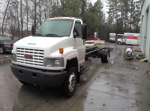 Used 2008 26 ' Cab and Chassis for sale