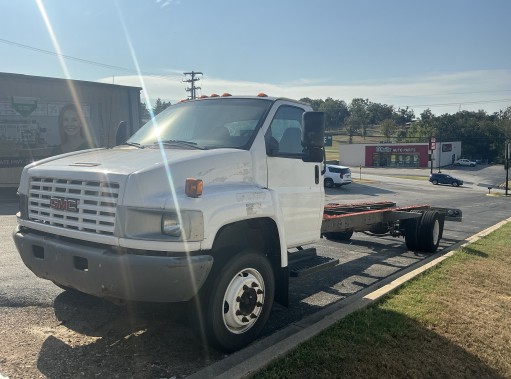 Used 2008 26 ' Cab and Chassis for sale