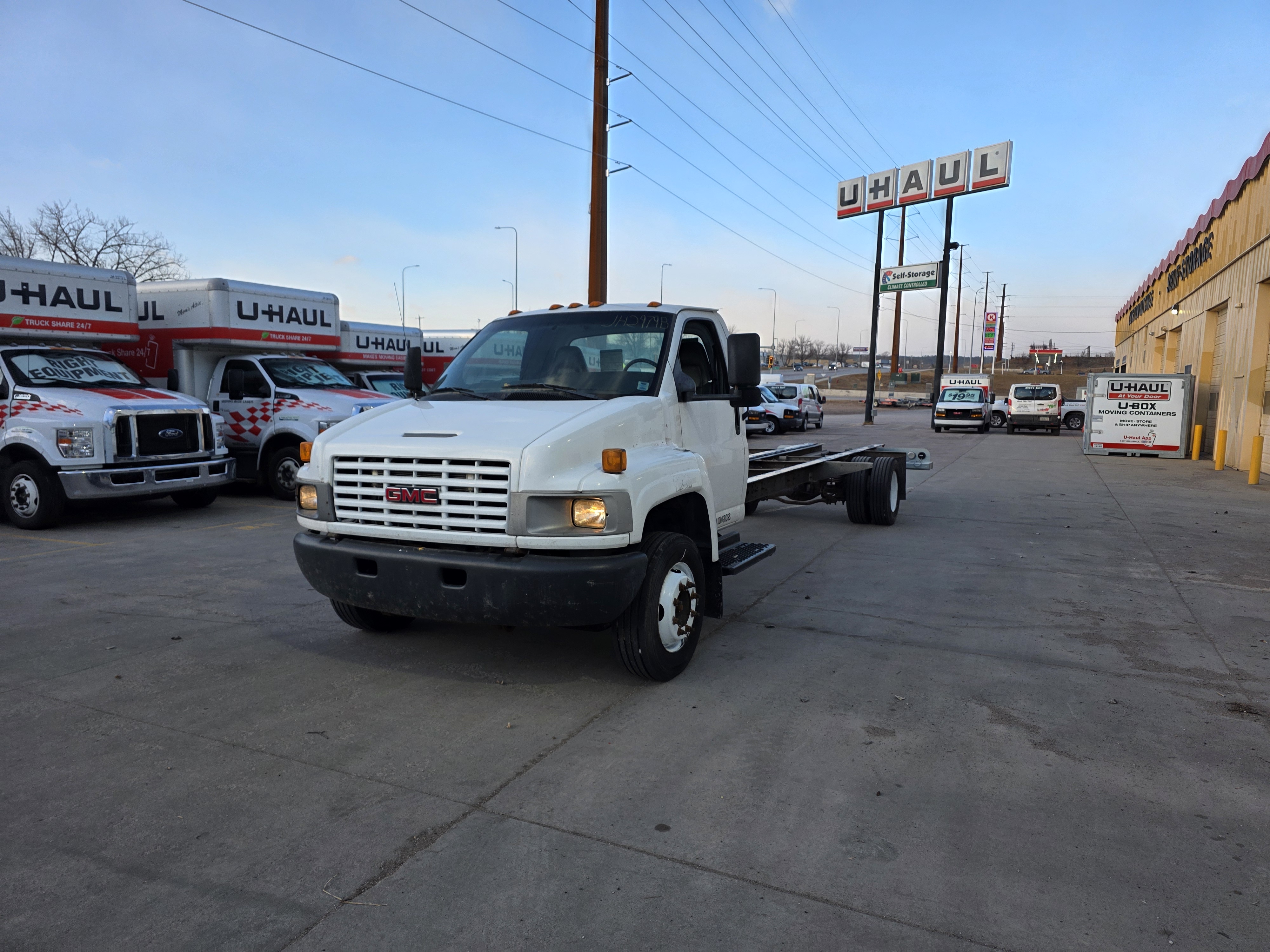 Used 2008 26 ' Cab and Chassis for sale