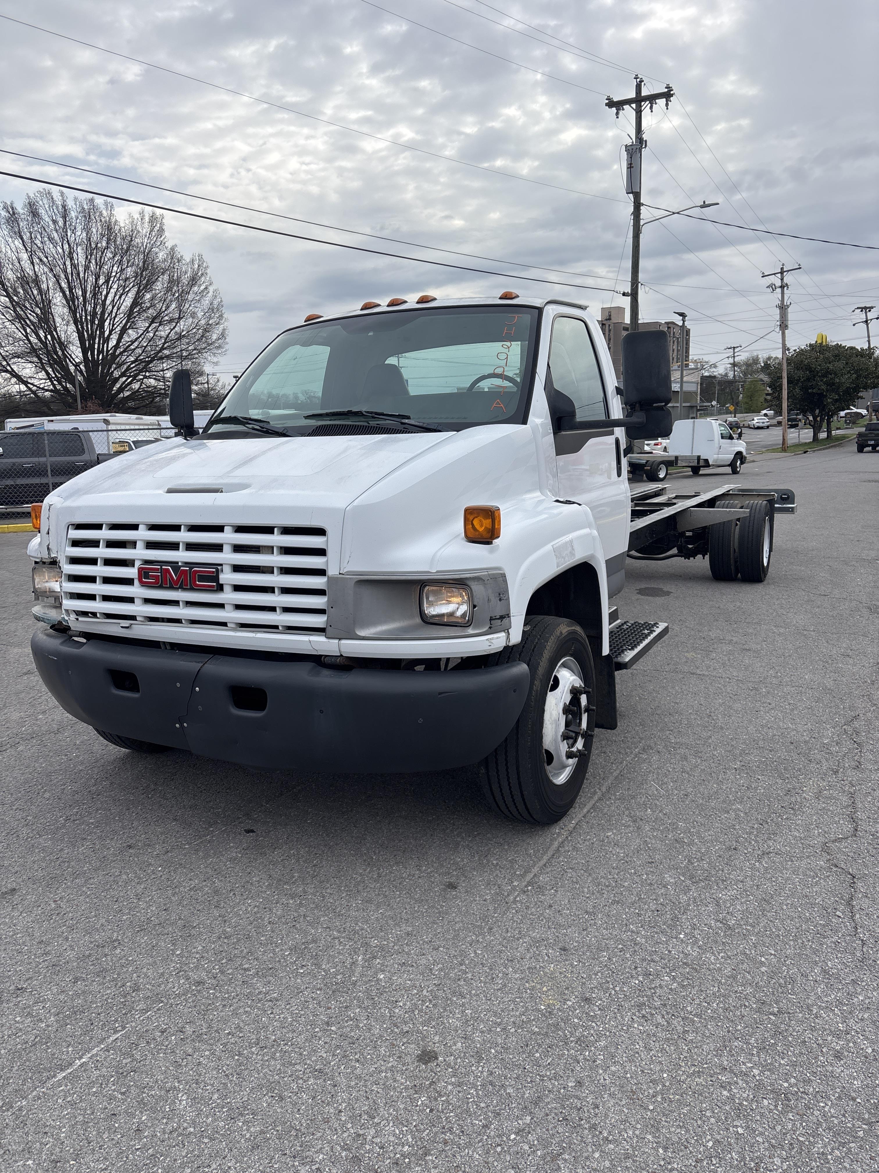 Used 2007 26 ' Cab and Chassis for sale