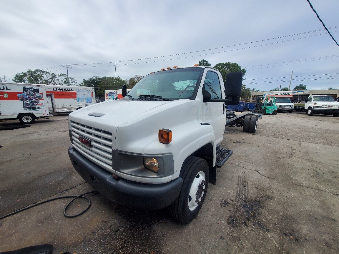 Used 2006 26 ' Cab and Chassis for sale