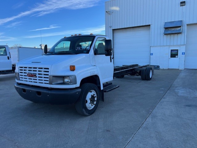 Used 2008 26 ' Cab and Chassis for sale