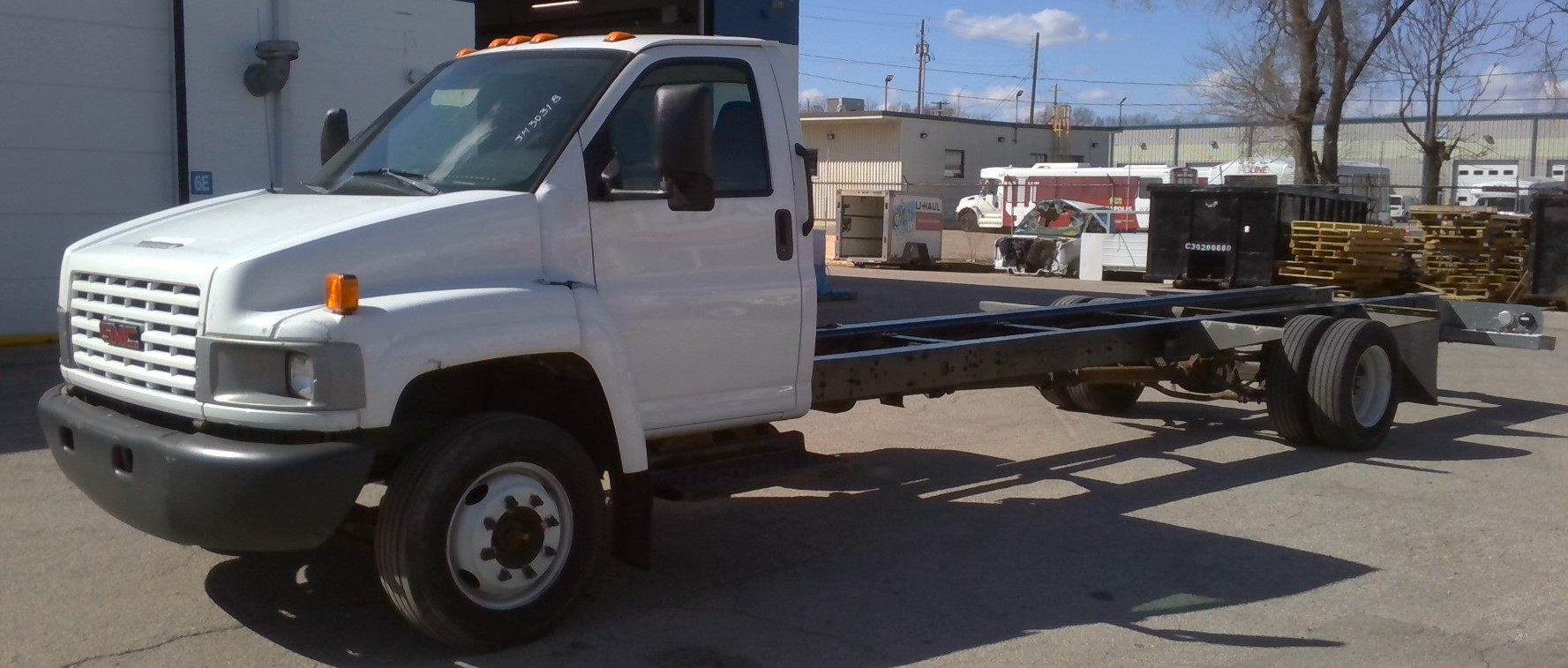 Used 2008 26 ' Cab and Chassis for sale