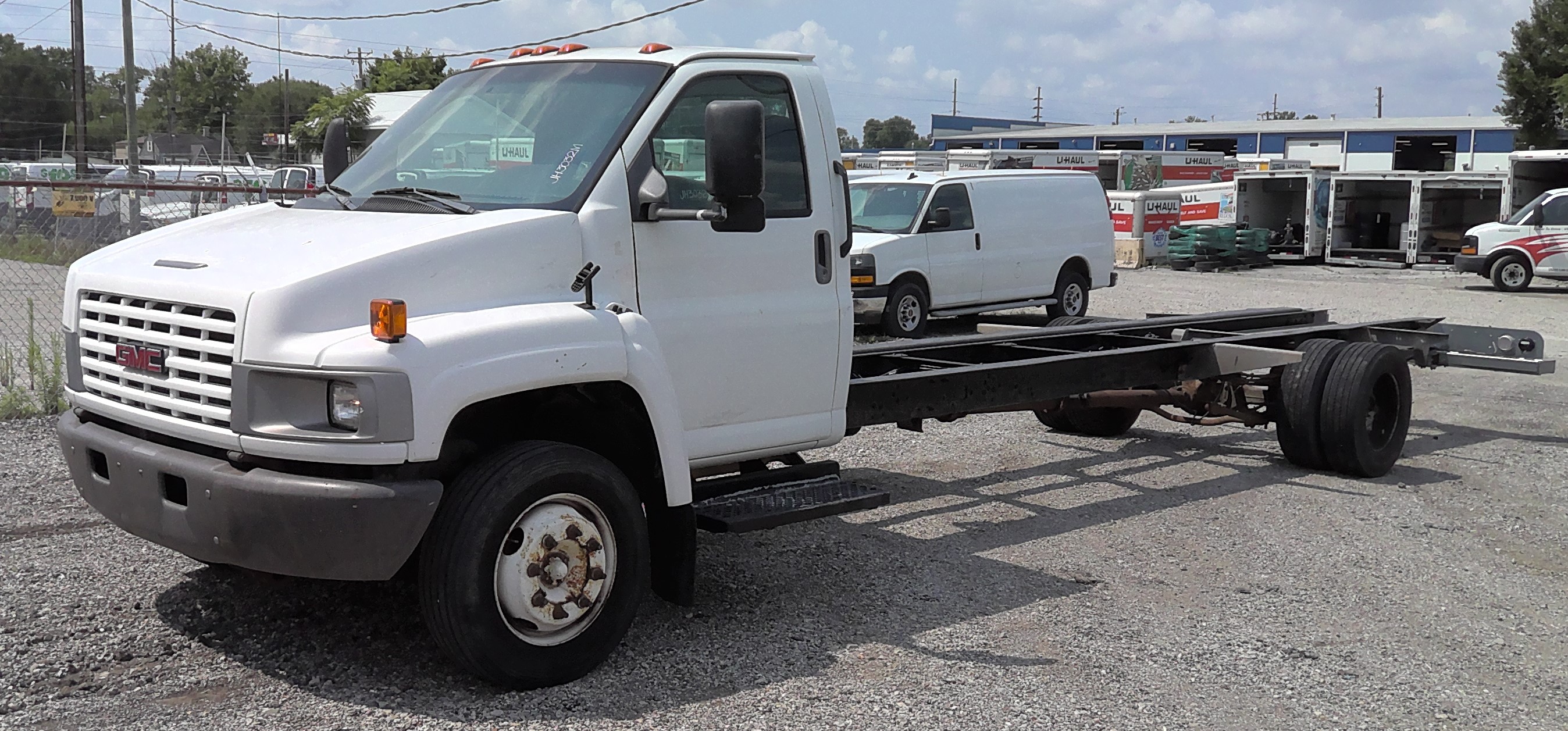 Used 2006 26 ' Cab and Chassis for sale