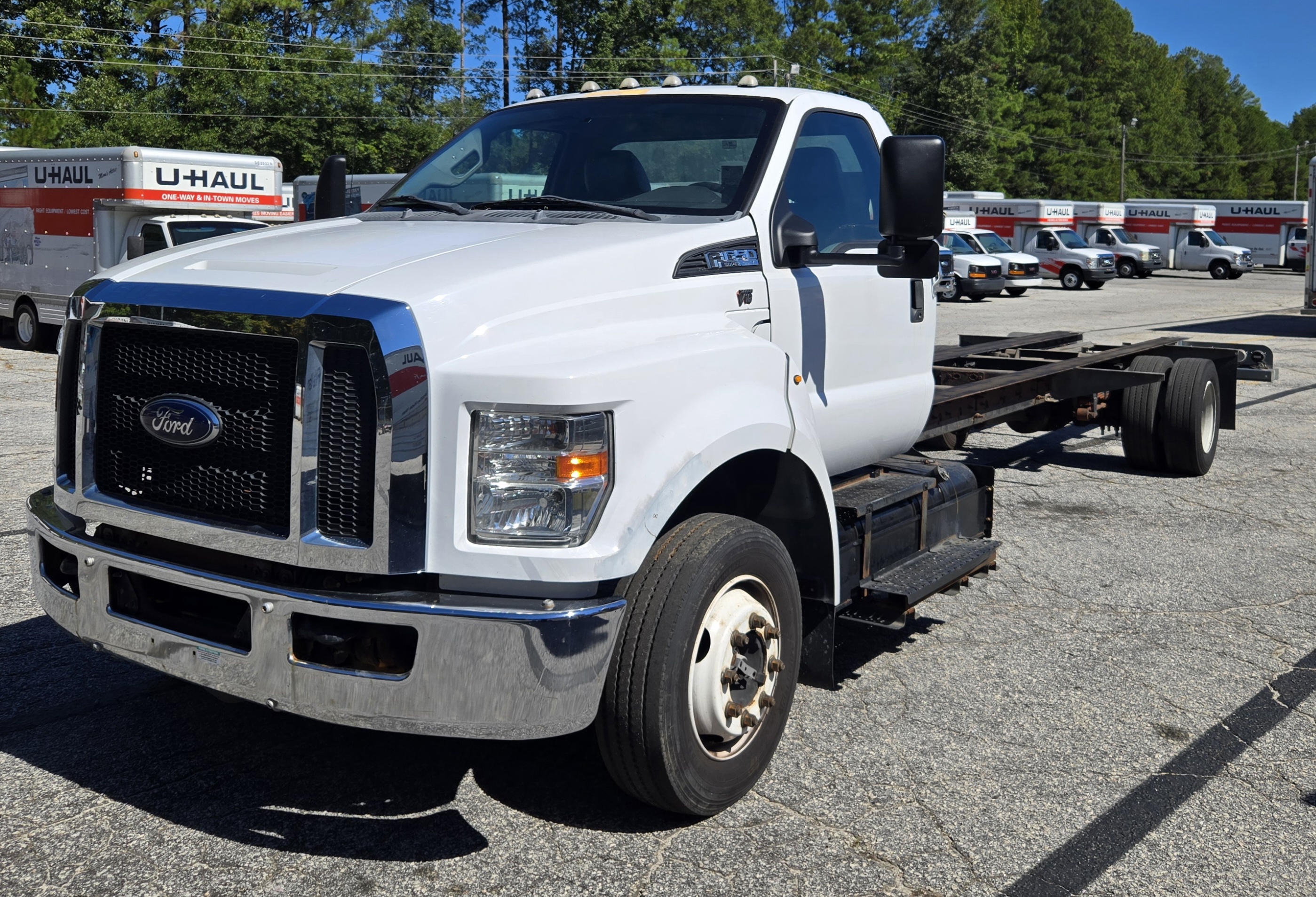 Used 2016 26 ' Cab and Chassis for sale