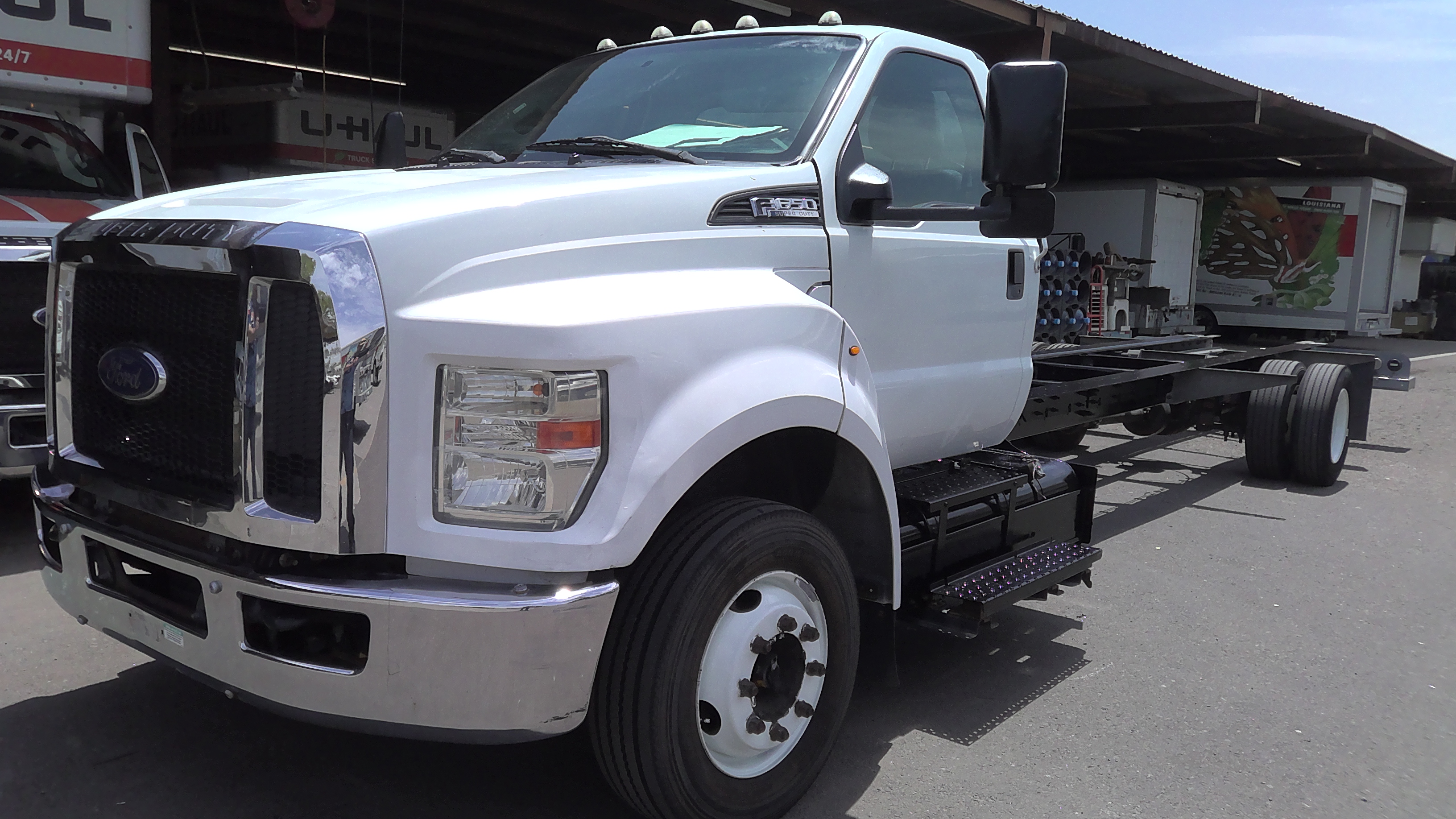 Used 2016 26 ' Cab and Chassis for sale