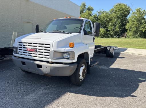 Used 2006 26 ' Cab and Chassis for sale