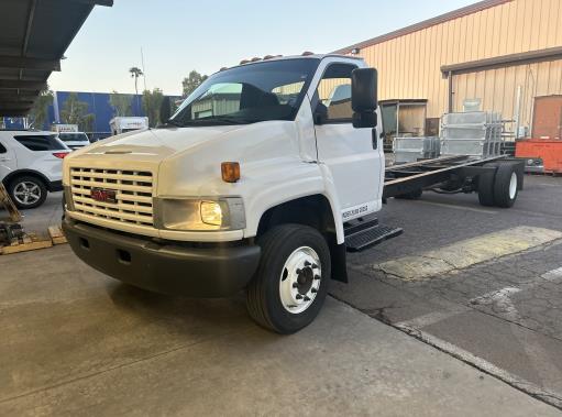 Used 2008 26 ' Cab and Chassis for sale