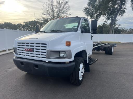 Used 2006 26 ' Cab and Chassis for sale