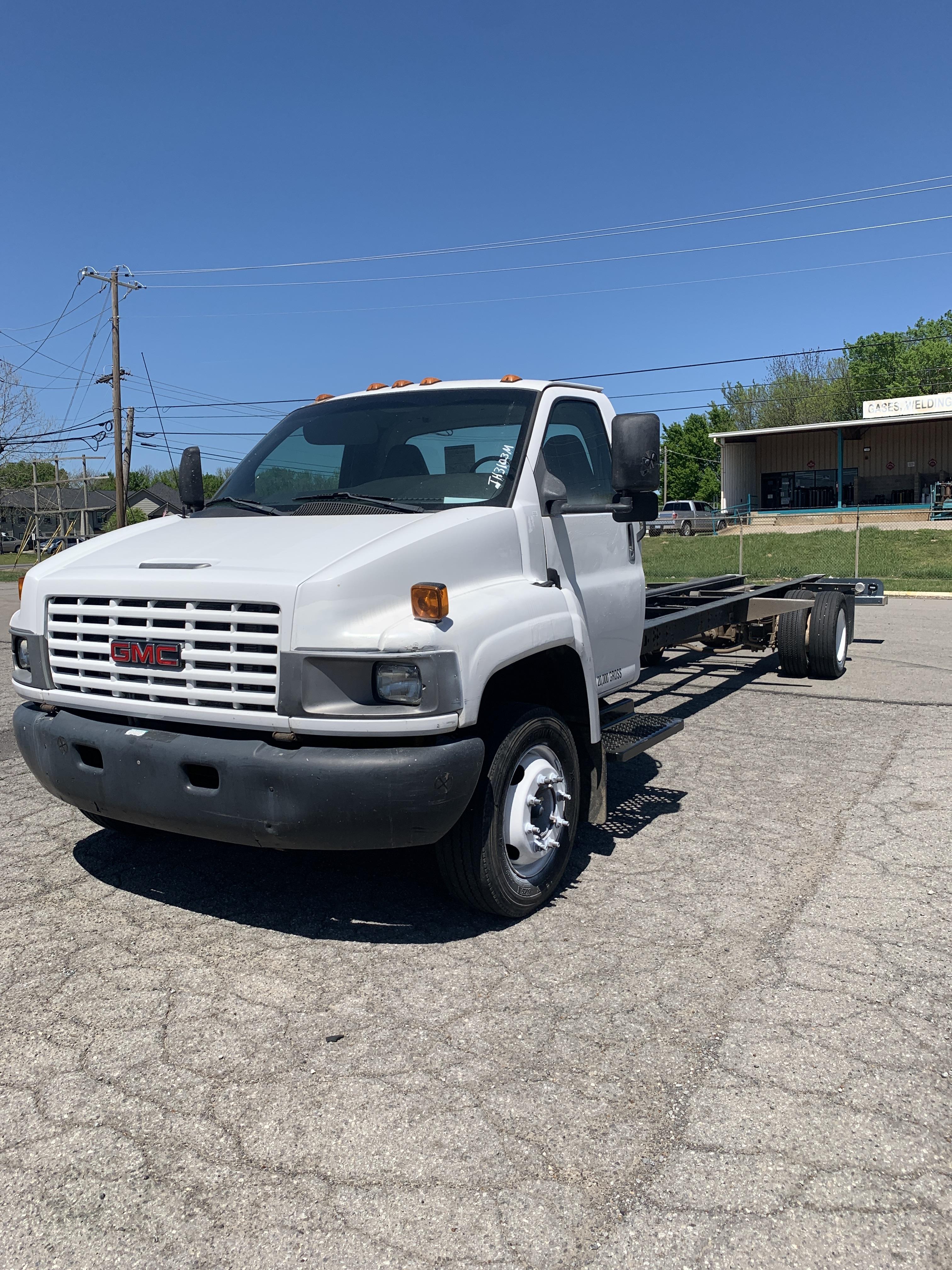 Used 2006 26 ' Cab and Chassis for sale