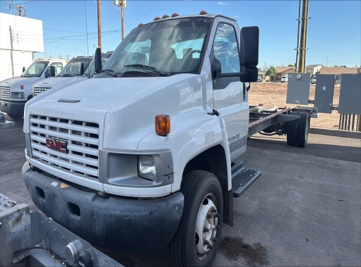 Used 2006 26 ' Cab and Chassis for sale