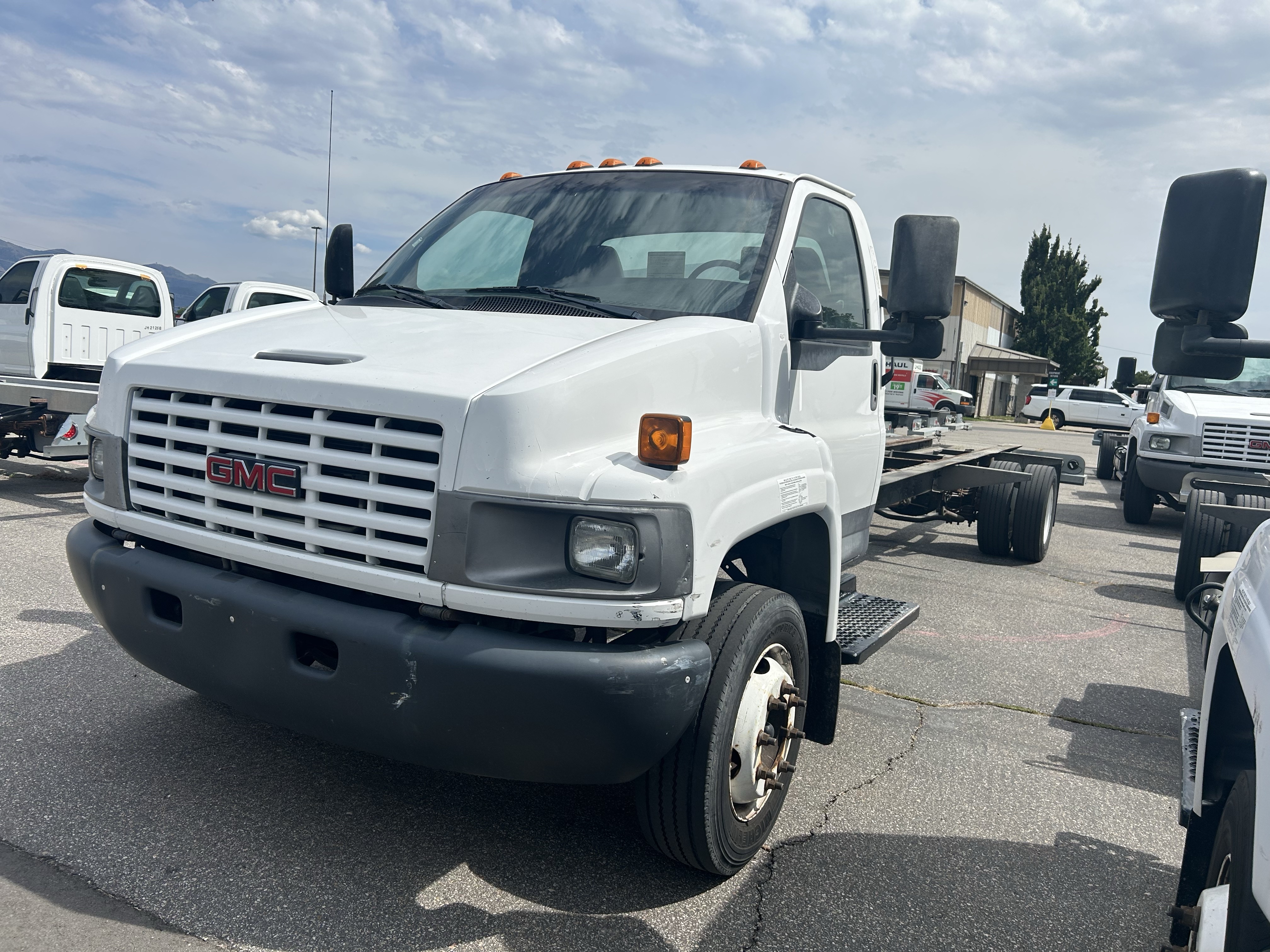 Used 2006 26 ' Cab and Chassis for sale