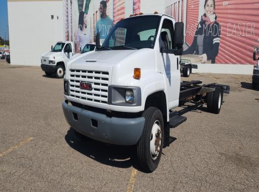 Used 2008 26 ' Cab and Chassis for sale