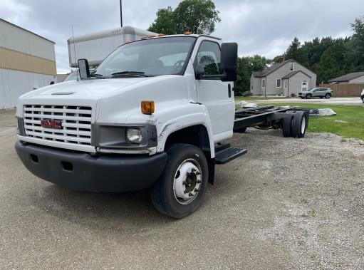 Used 2008 26 ' Cab and Chassis for sale